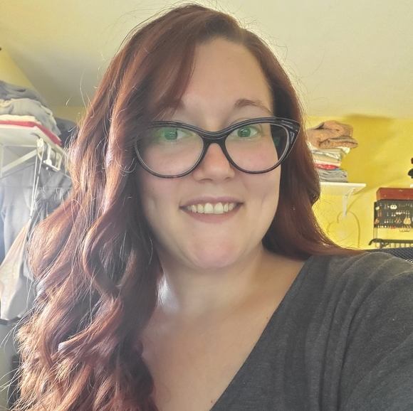 Meet your Posher, Brandy - Picture 1 of 1